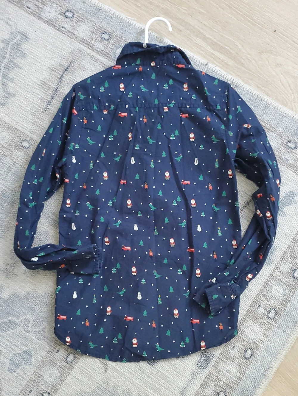 H&M Boys Christmas Santa Trees Toy Soldiers Navy Button-up Dress Shirt  Sz7-8y